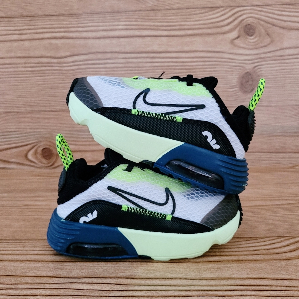 Kids' Black and White Athletic Shoes - Picture 4 of 8